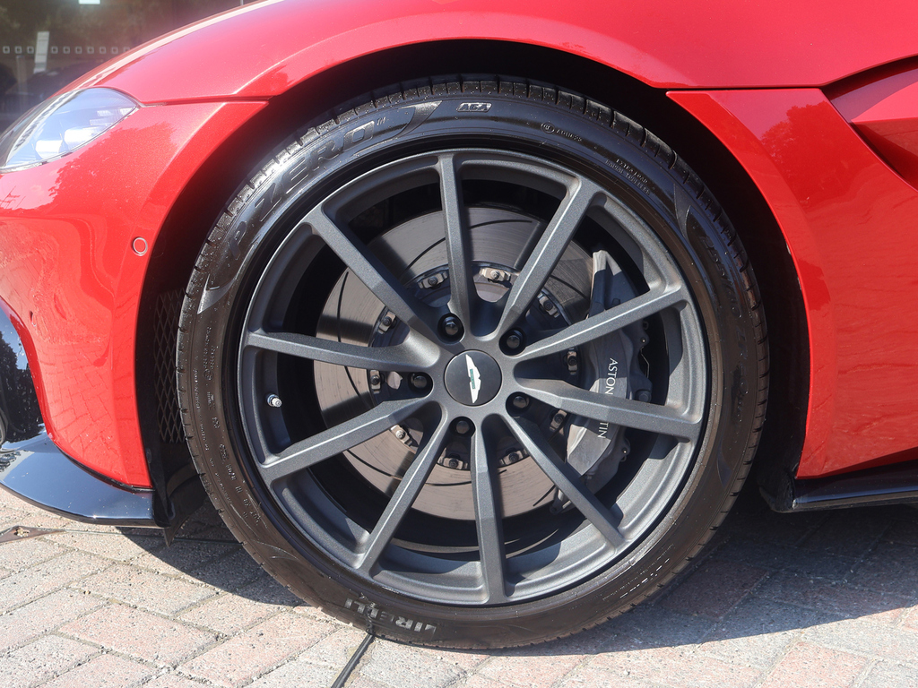 Aston Martin Vantage Vantage V8 Red #4