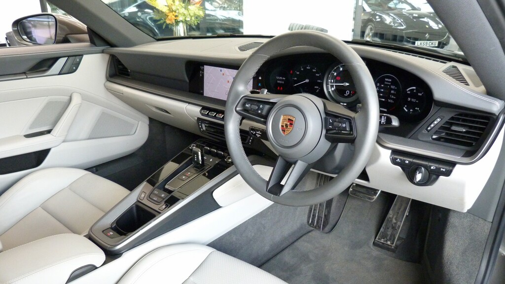 Porsche 911 911 Targa 4 Gts Grey #12
