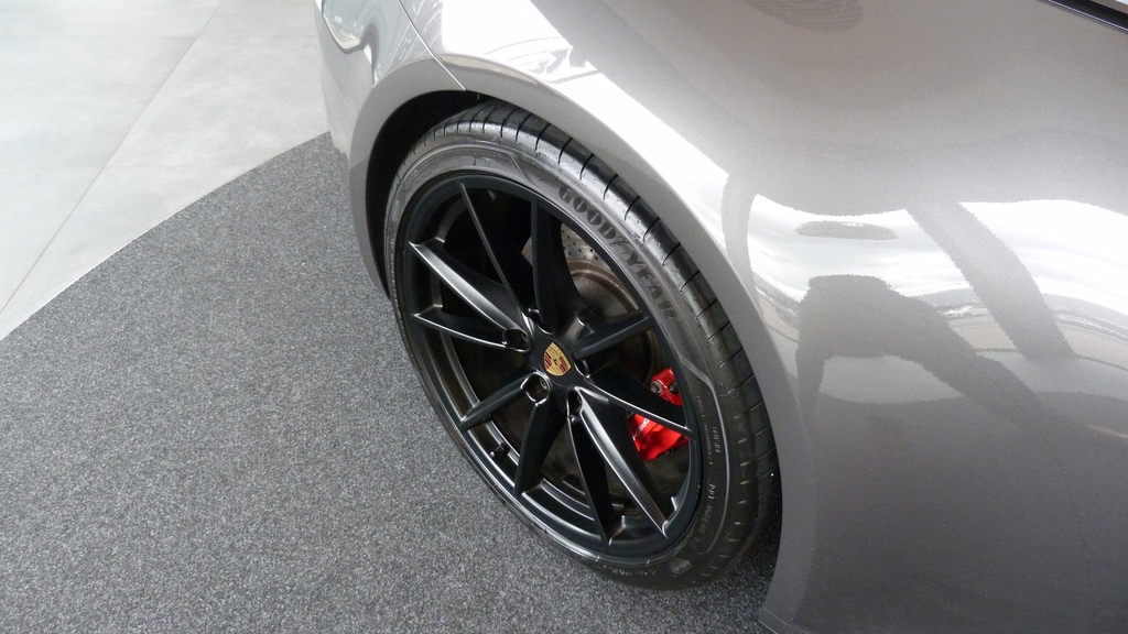 Porsche 911 911 Targa 4 Gts Grey #35