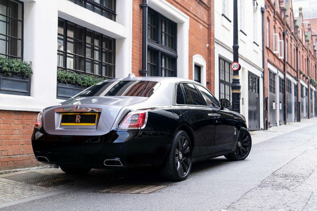 Rolls-Royce Ghost Saloon Black #2