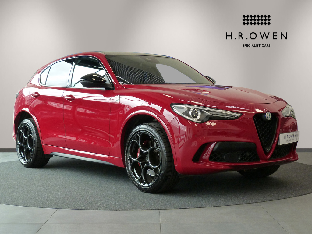 Alfa Romeo Stelvio Estate Red