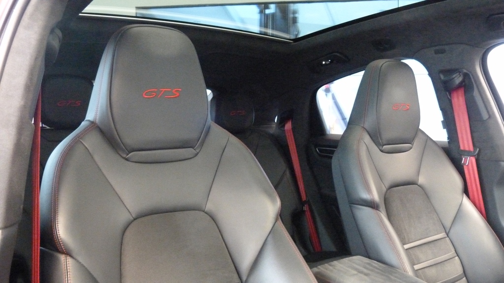 Porsche Cayenne 4.0T V8 Gts Coupe Tiptronics 4Wd Euro 6 MV70MYR #4