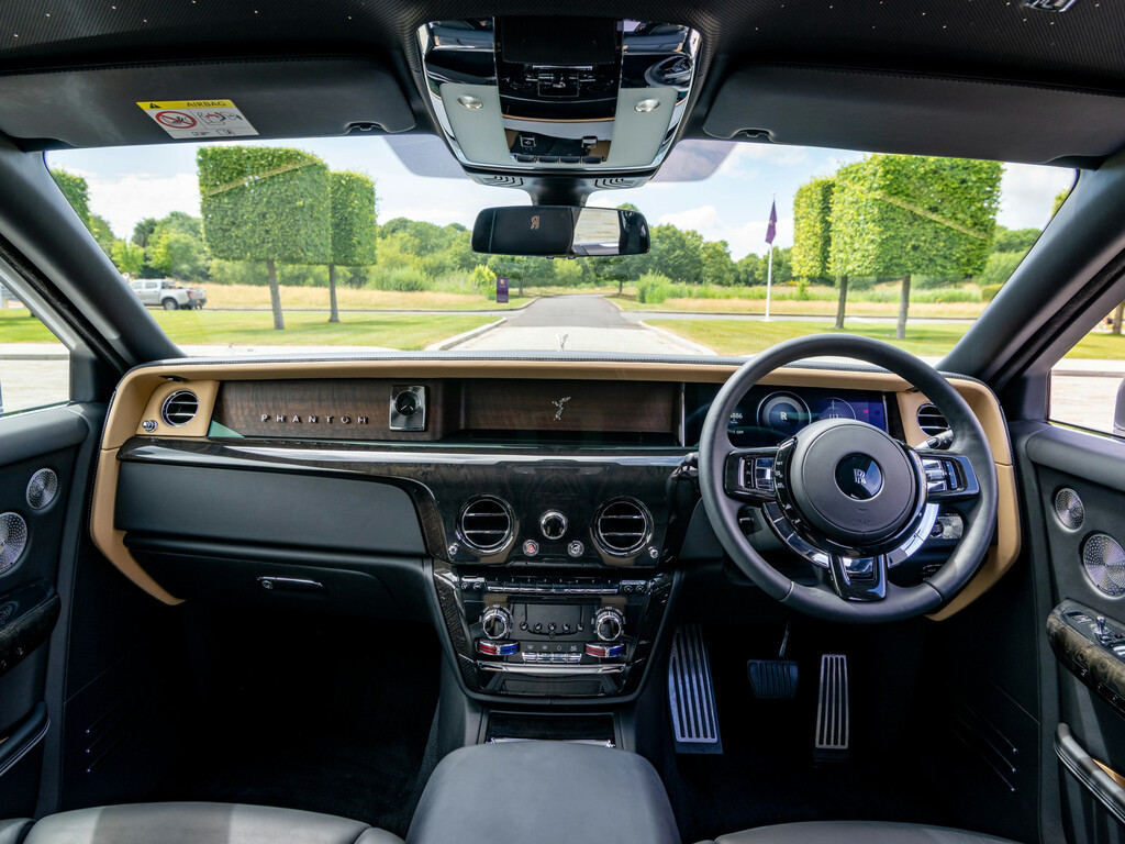 Rolls-Royce Phantom Saloon HX75XEF #2