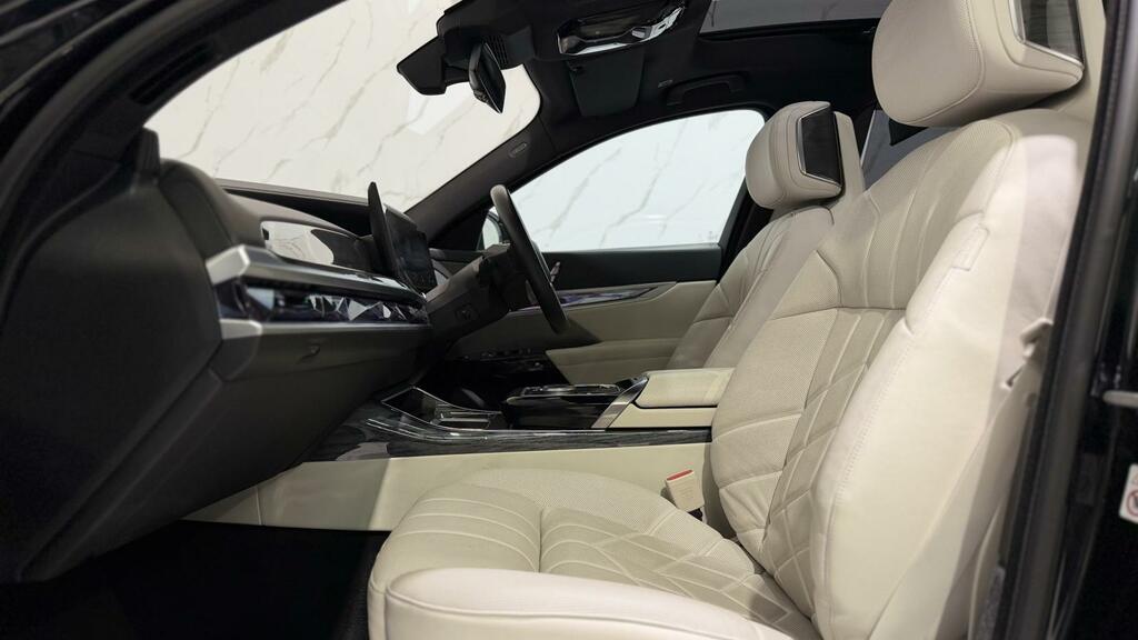 BMW i7 400Kw Xdrive60 M Sport 105.7Kwh Exec Black #12