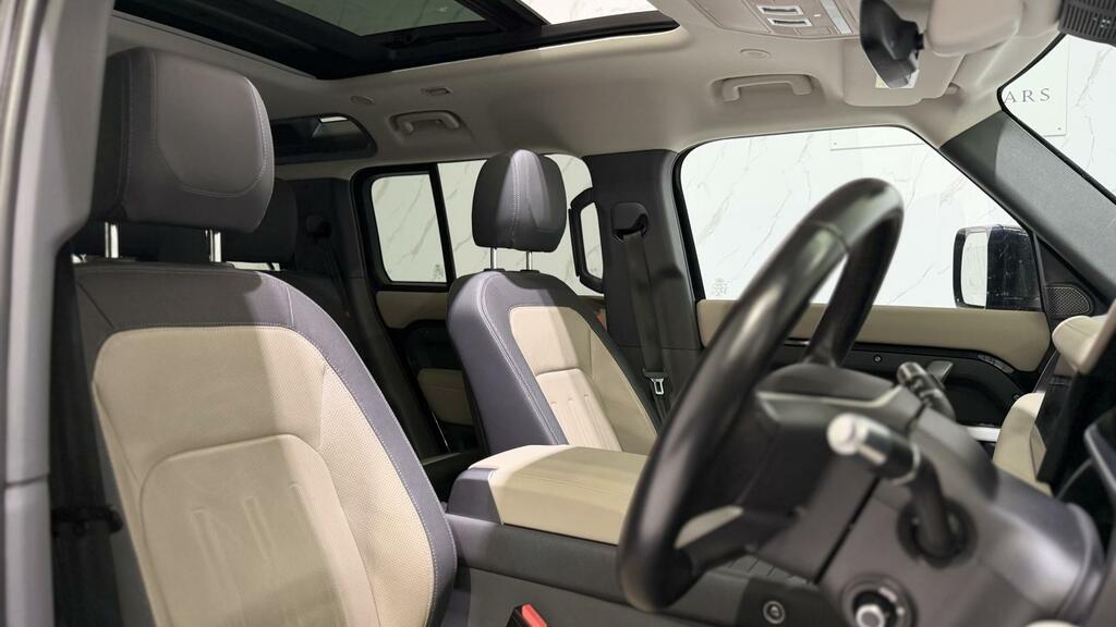 Land Rover Defender 110 X-dynamic Se Black #4