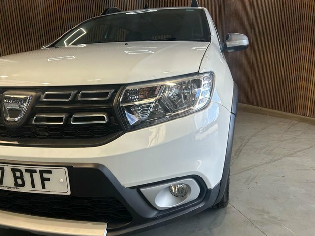 Dacia Sandero Stepway 0.9 Tce Ambiance Euro 6 Ss White #2