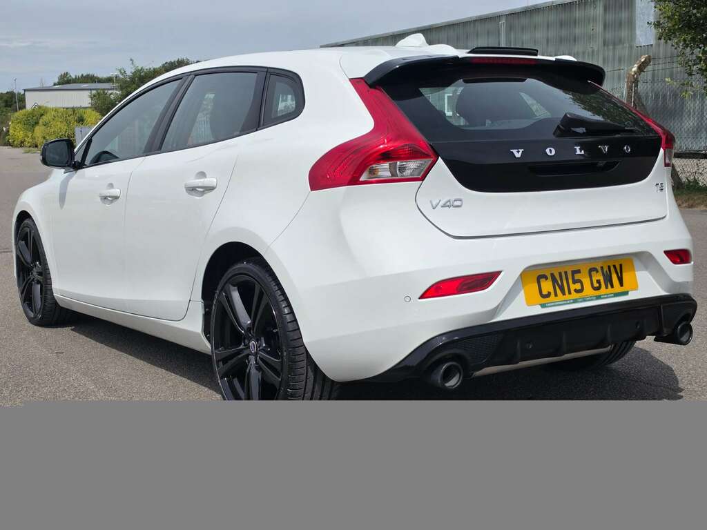 Volvo V40 2.0 T5 Carbon Editon Hatchback Eur White #6