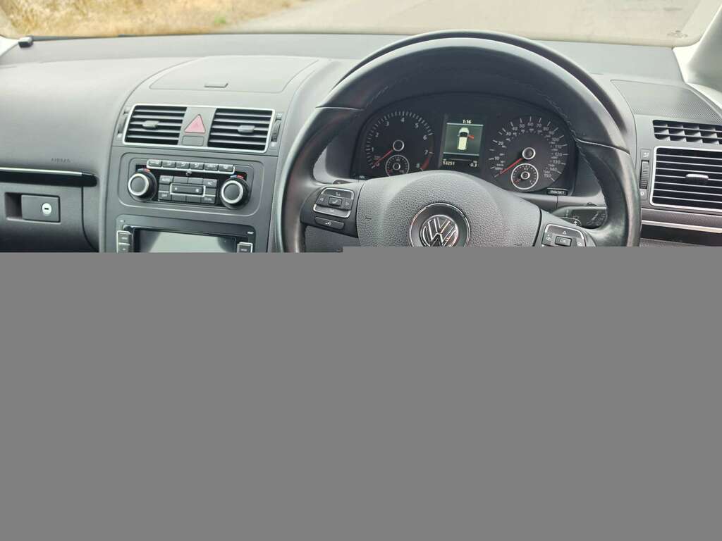 Volkswagen Touran Se Tdi 5-Door Black #7