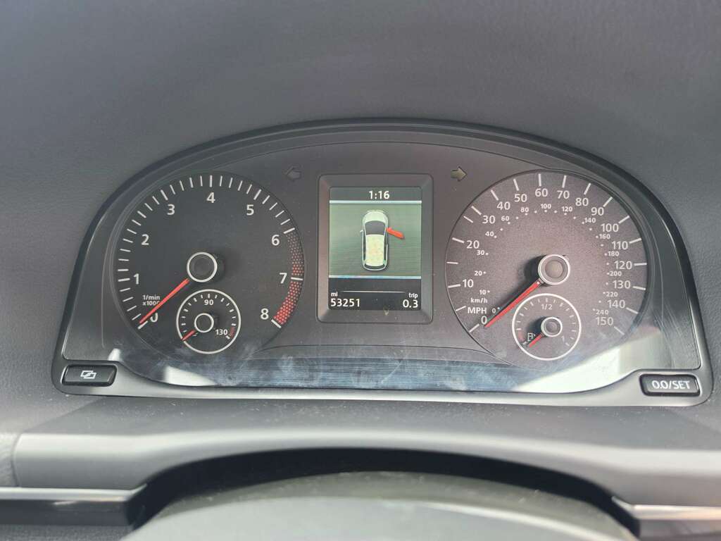 Volkswagen Touran Se Tdi 5-Door Black #8