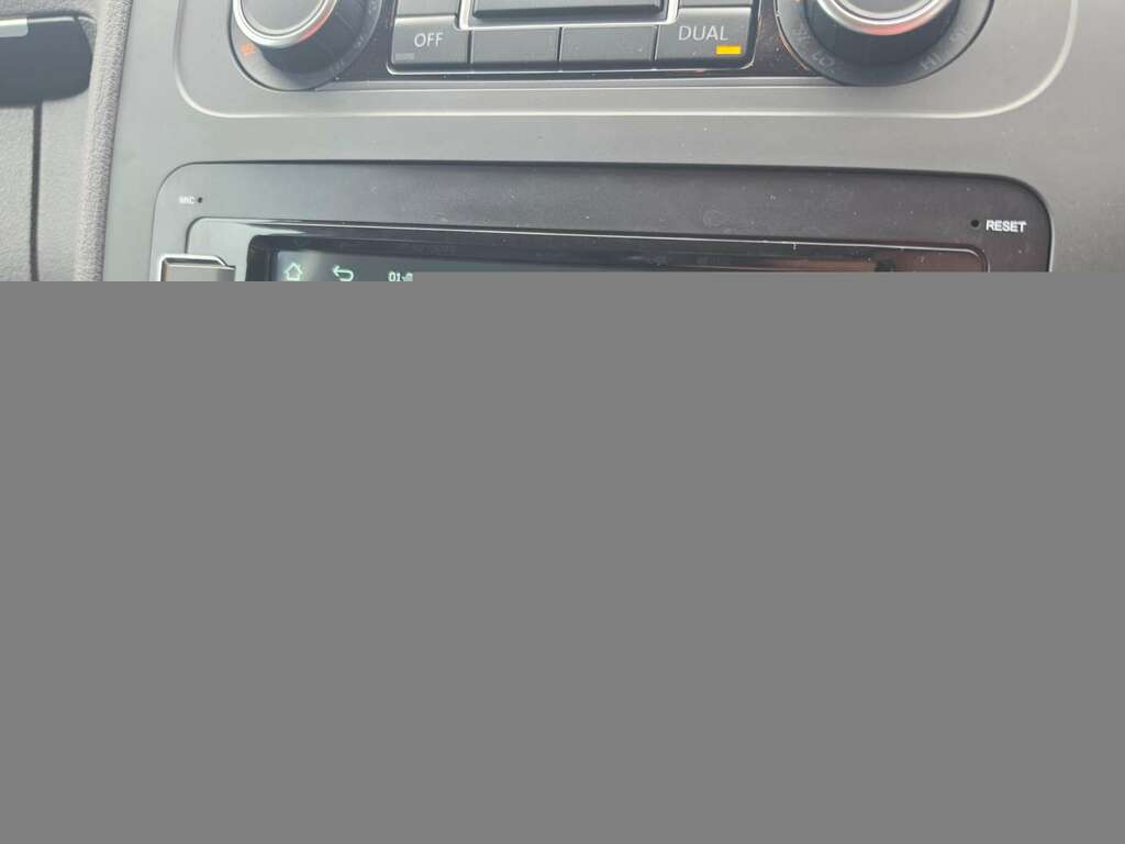 Volkswagen Touran Se Tdi 5-Door Black #9
