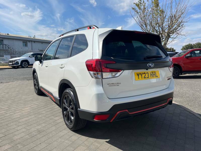 Subaru Forester 2.0I E-boxer Sport Lineartronic White #4