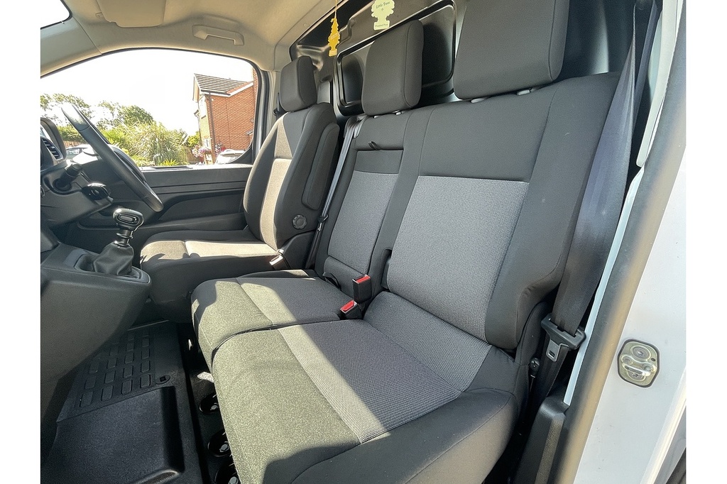 Peugeot Expert Bluehdi 1000 Asphalt Premium 2023 U2610 Ulez White #5