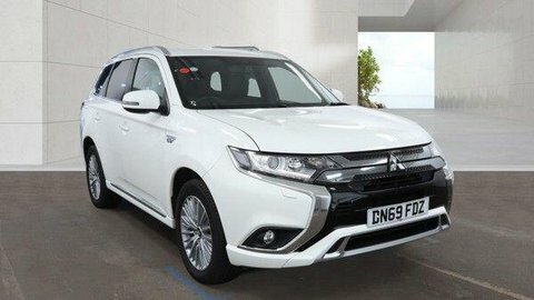 Mitsubishi Outlander 2019 69 Phev White