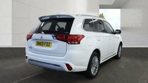 Mitsubishi Outlander 2019 69 Phev White #4
