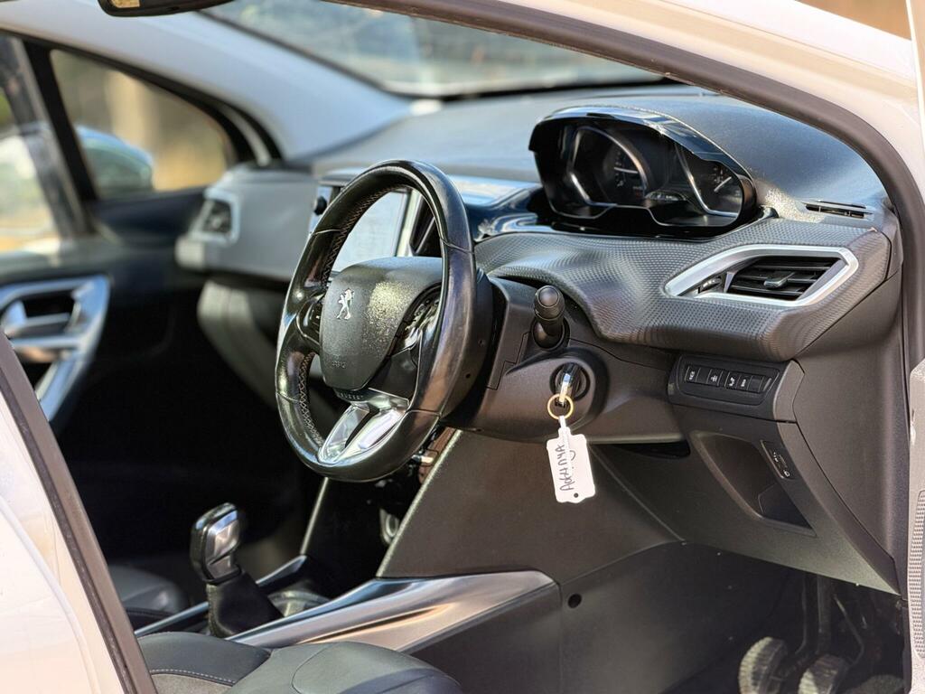 Peugeot 2008 Crossway White #15