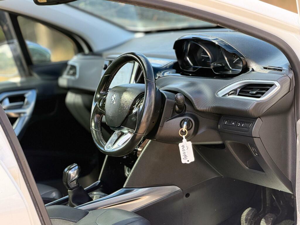 Peugeot 2008 Crossway White #9