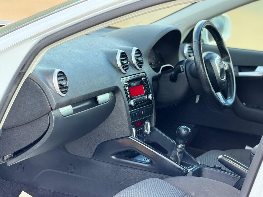Audi A3 2.0 Tdi S Line Sportback Euro 5 Black #24