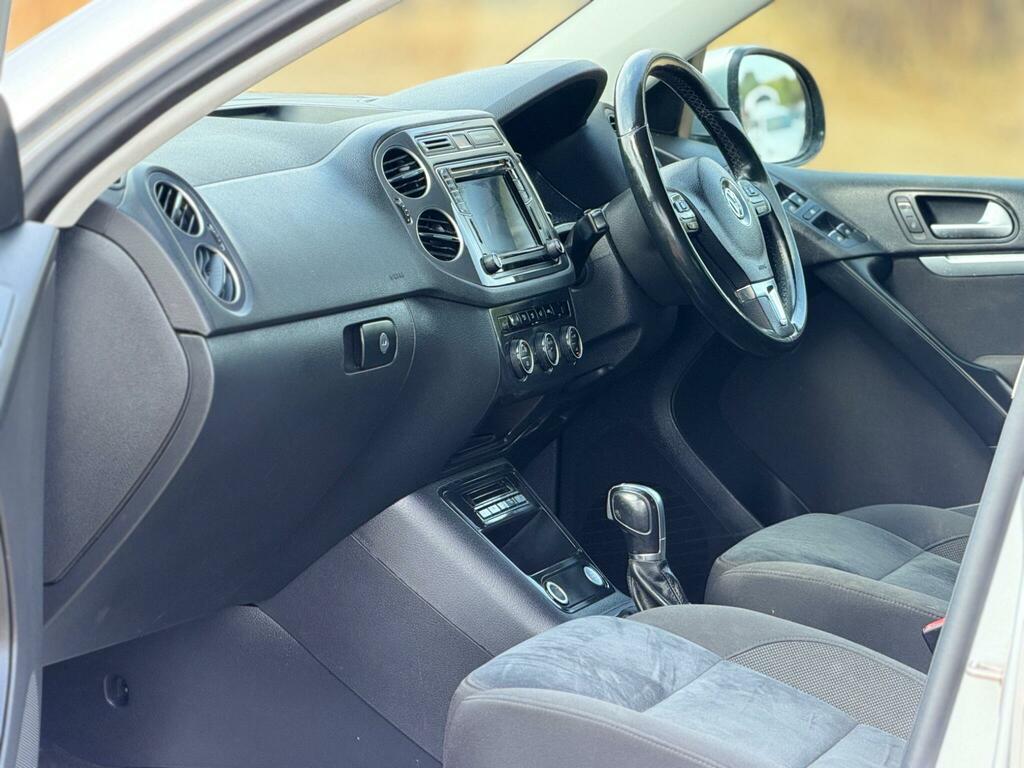 Volkswagen Tiguan Diesel White #18
