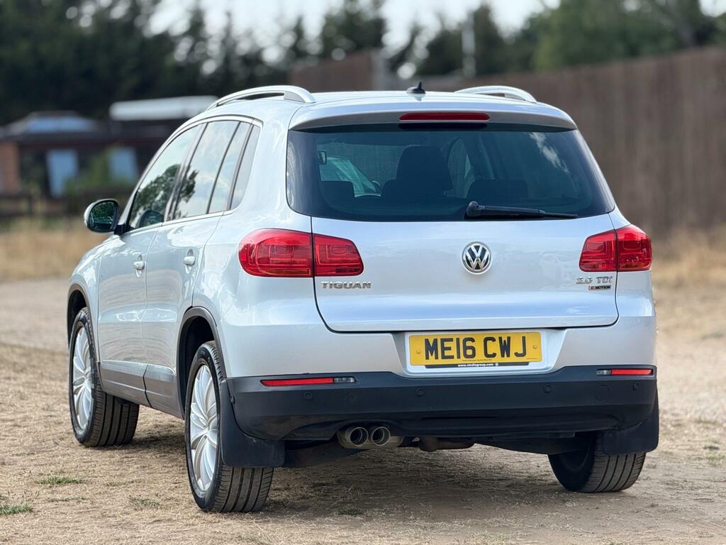 Volkswagen Tiguan Diesel White #13