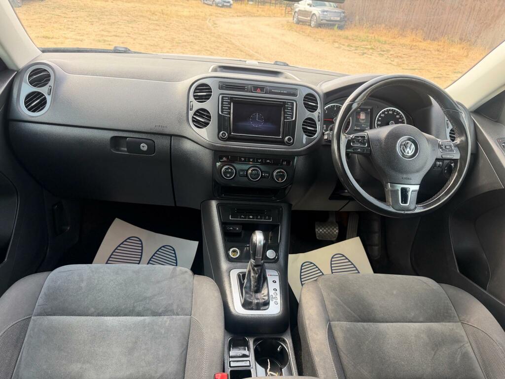 Volkswagen Tiguan Diesel White #23