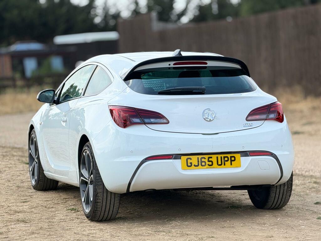 Vauxhall Astra GTC Vauxhall Gtc Coupe Sri 2.0 Cdti 16V Sri #19