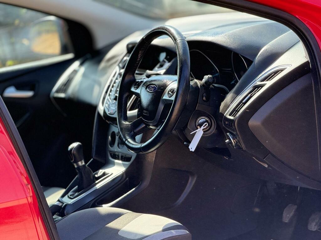 Ford Focus 1.0T Ecoboost Zetec Euro 5 Ss Red #2
