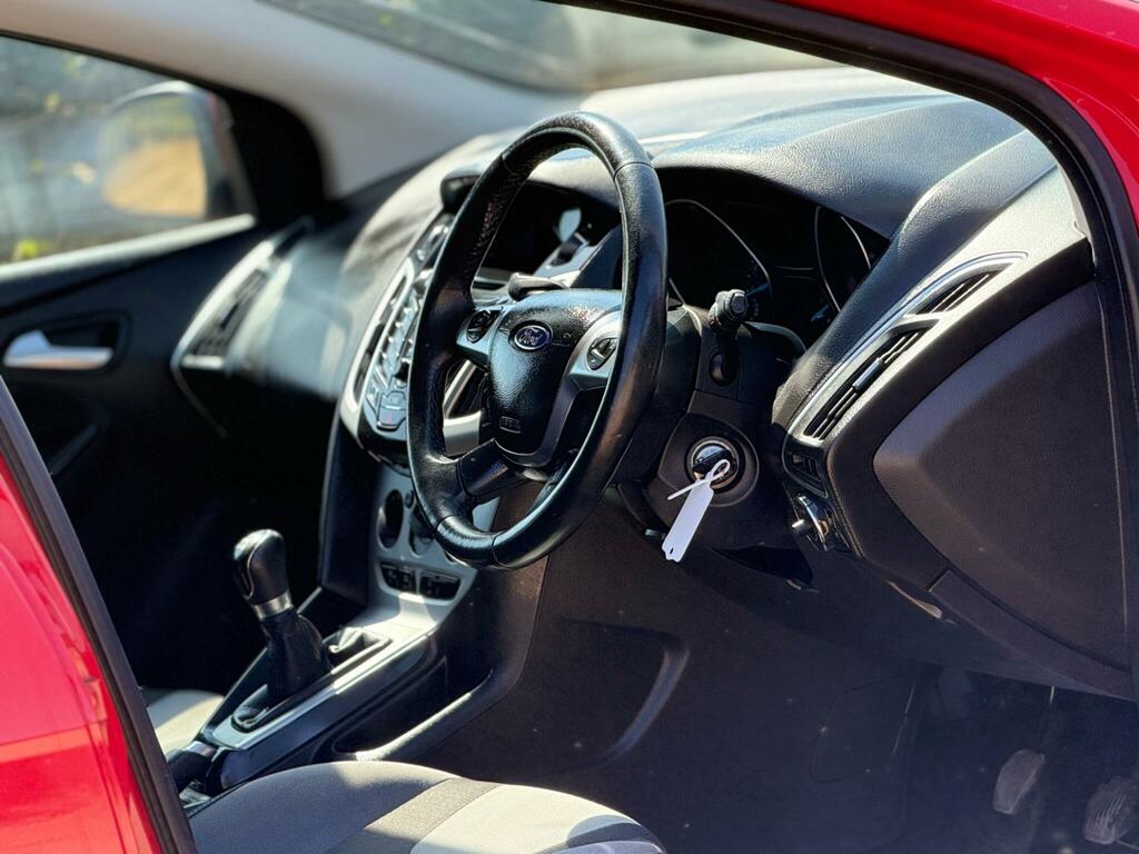 Ford Focus 1.0 125 Ecoboost Zetec 30 Tax Ulez Fsh Red #12