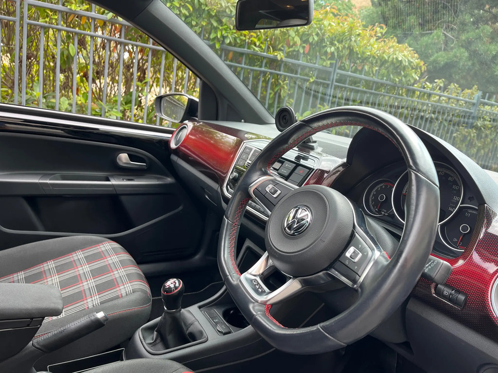 Volkswagen Up Move Up 1.0 Ss 60 Ps 5-Speed Black #42