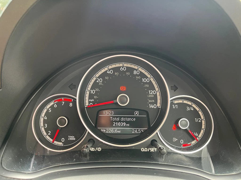 Volkswagen Up Move Up 1.0 Ss 60 Ps 5-Speed Black #20