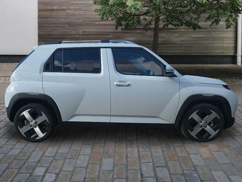 Hyundai Inster Long Range 49Kwh 02 White #2