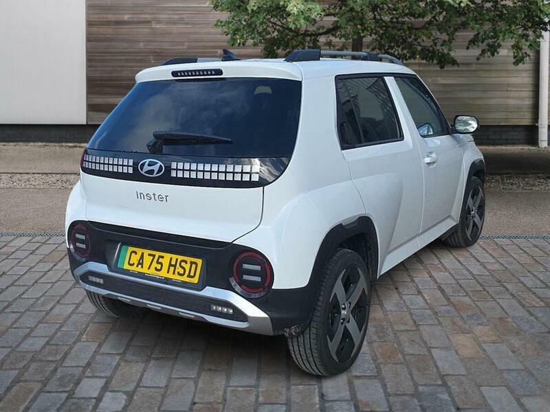 Hyundai Inster Long Range 49Kwh 02 White #5