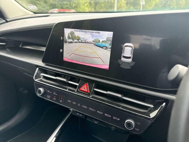 Kia Niro 1.6 Gdi 127 Hybrid 2 Nav Dct Estate White #14