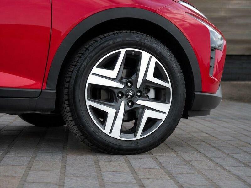 Hyundai Bayon 1.0 T-gdi Mhev Premium Suv Hybrid Dct E Red #4