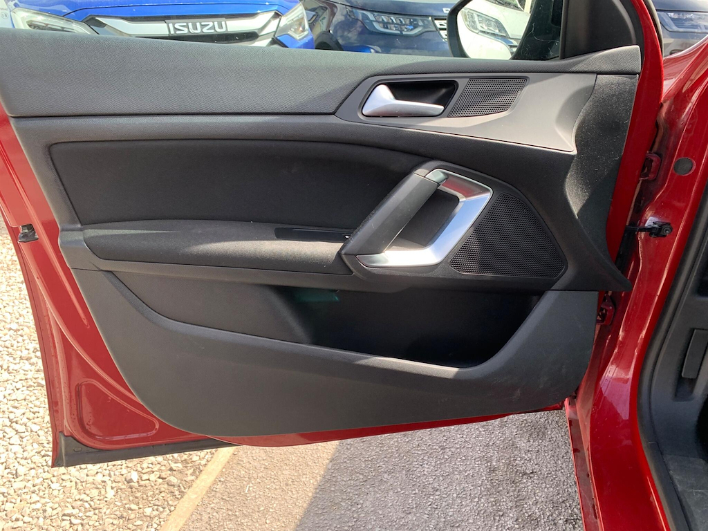 Peugeot 308 Blue Hdi Ss Active 5-Door Silver #7