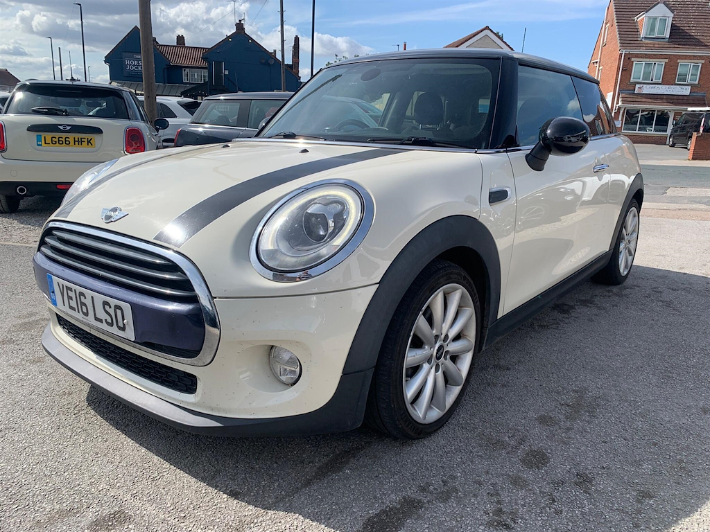 Mini Hatch 1.5 Cooper D Euro 6 Ss YE16LSO White #3