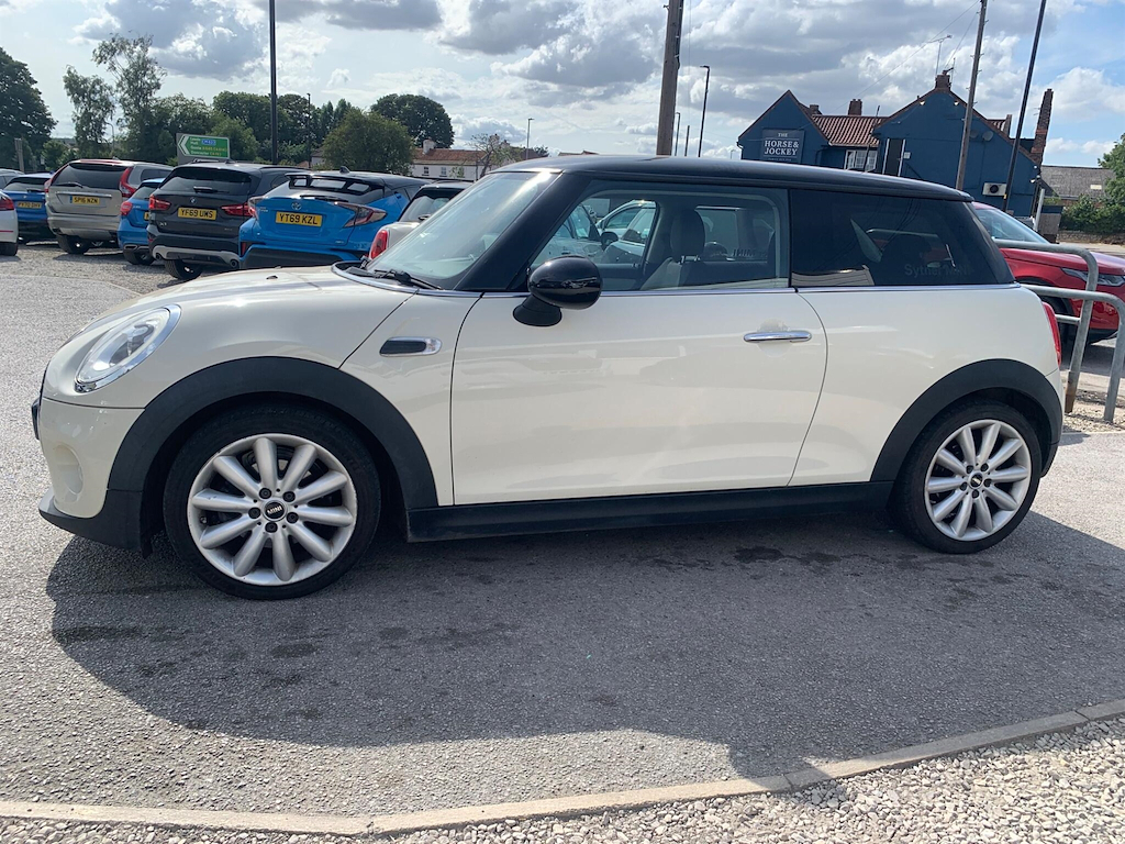 Mini Hatch 1.5 Cooper D Euro 6 Ss YE16LSO White #5