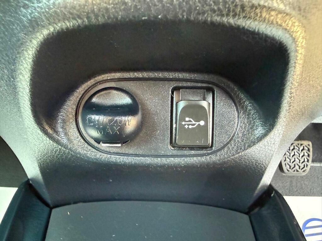 Toyota Yaris 1.33 Dual Vvt-i Icon White #39