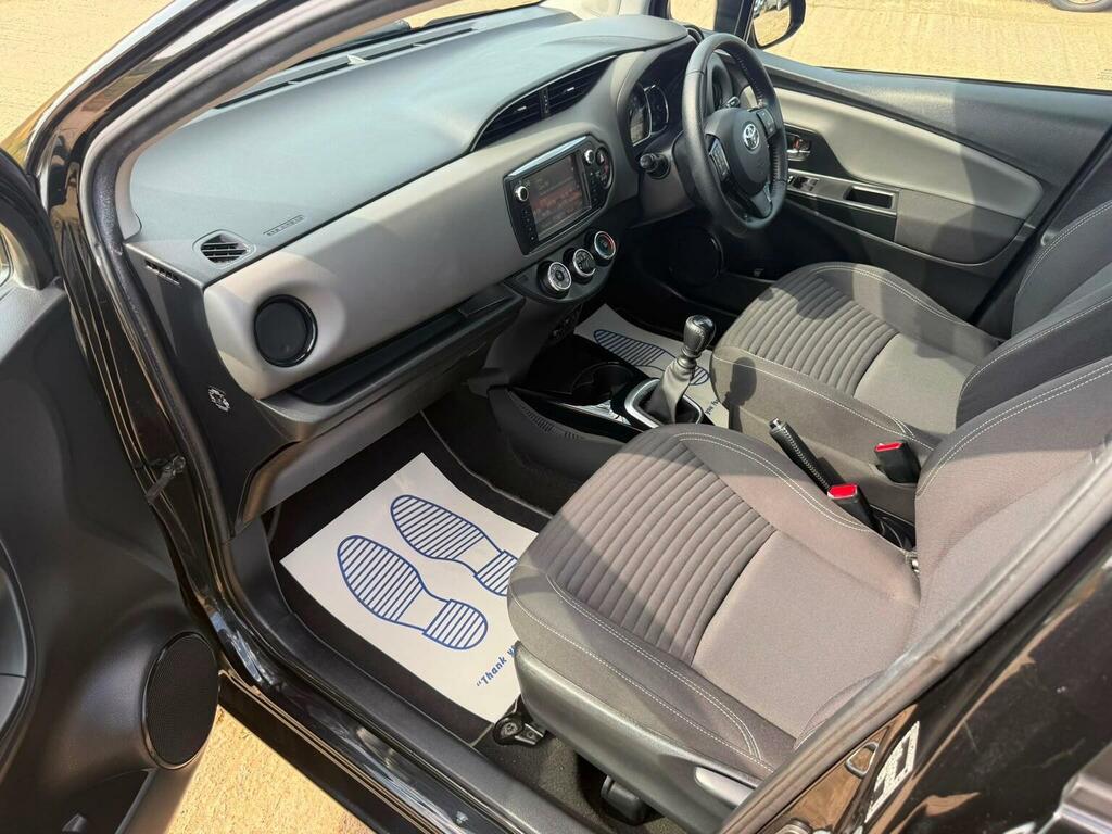 Toyota Yaris 1.33 Dual Vvt-i Icon White #64
