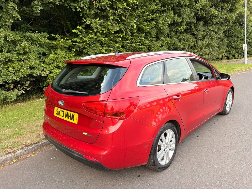 Kia Ceed 1.6 Crdi Ecodynamics 2 Sportswagon Manu Red #4