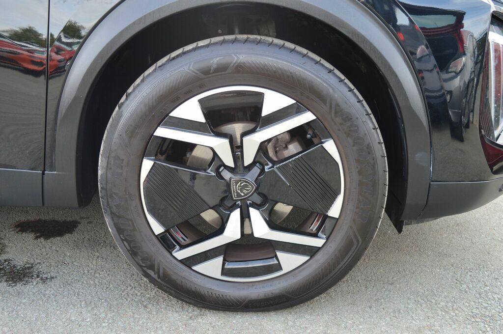 Peugeot 2008 Puretech Allure Suv Black #6