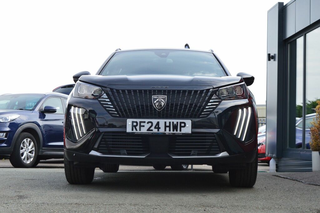 Peugeot 2008 Puretech Allure Suv Black #4