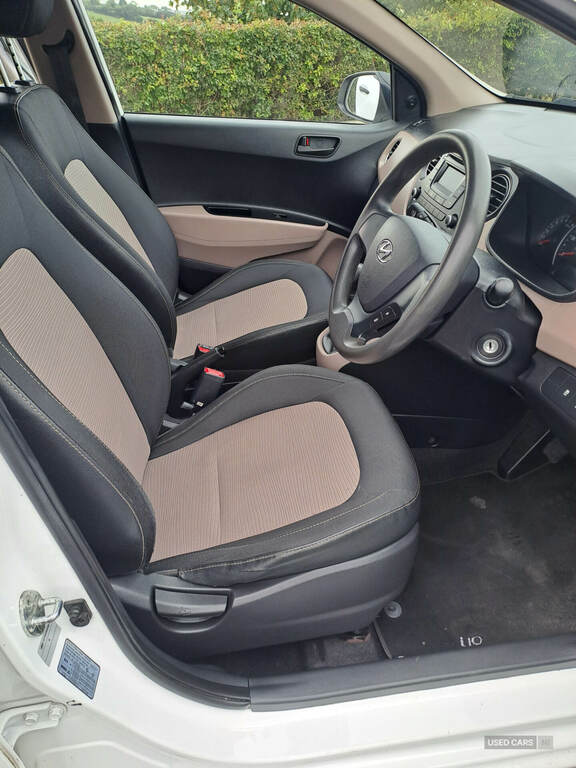 Hyundai I10 1.0 S White #5