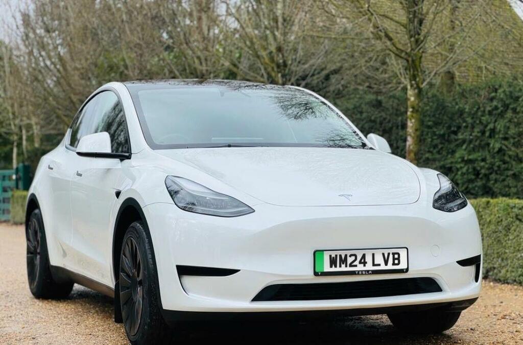 Tesla Model Y Suv Rwd 202424 White