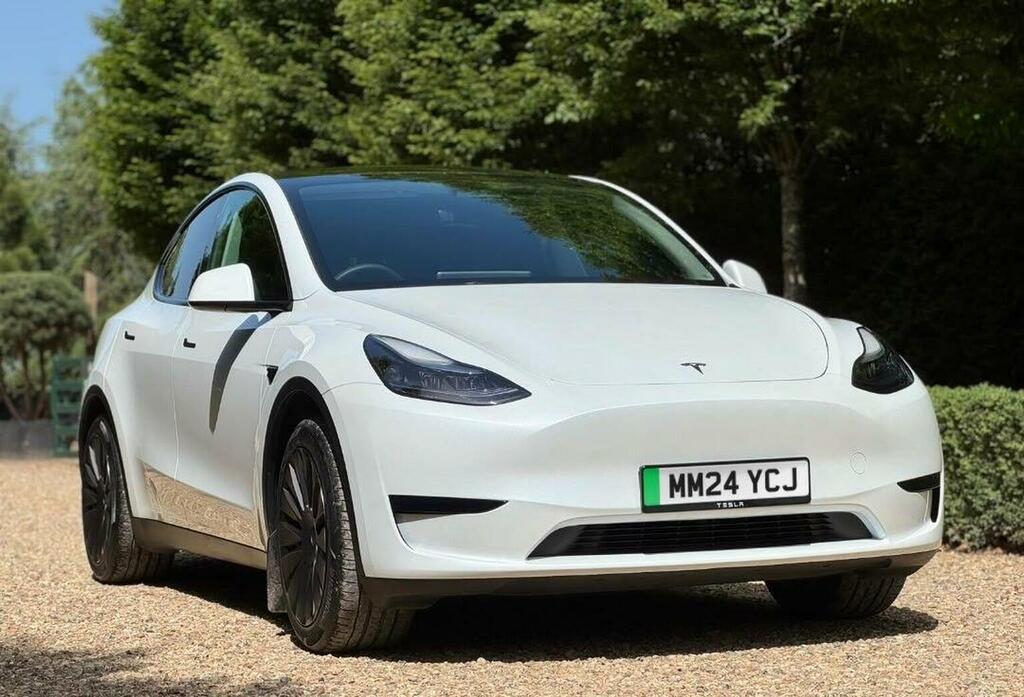 Tesla Model Y Suv Rwd 202424 White