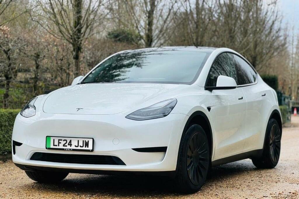 Tesla Model Y Suv Rwd 202424 White