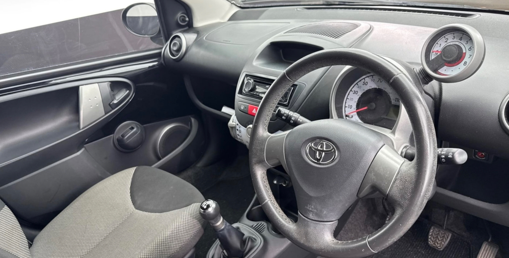 Toyota Aygo 1.0 Vvt-i Fire Hatchback Euro 5 Black #5