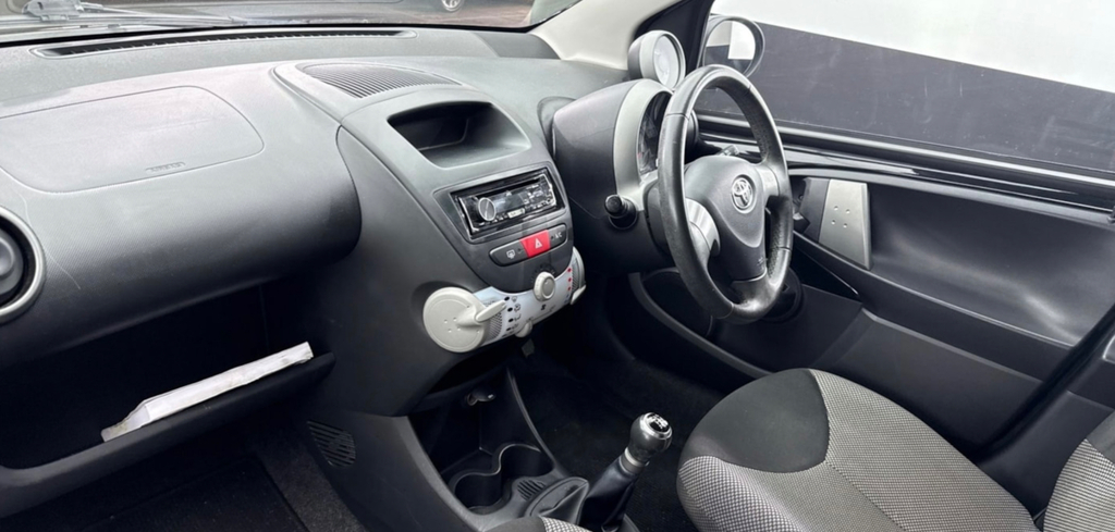Toyota Aygo 1.0 Vvt-i Fire Hatchback Euro 5 Black #6