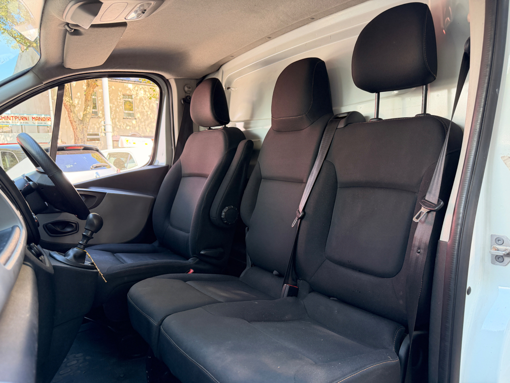 Renault Trafic 1.6 Dci Energy 27 Business Swb Standard Roof Euro Grey #24