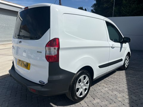 Ford Transit Courier Trend 1.0 Ecoboost MF18OWR White #6