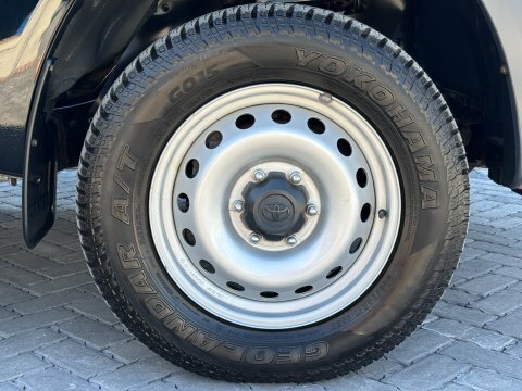 Toyota HILUX D-4d 150 Active 4Wd Single Cab 23231 White #29